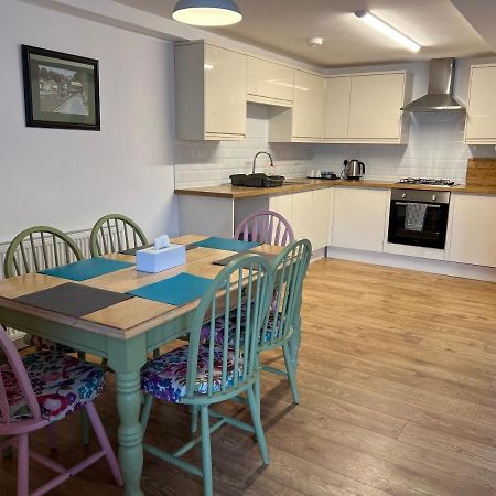 אילפרקומב Beautiful Apartment,No 1, With Parking מראה חיצוני תמונה