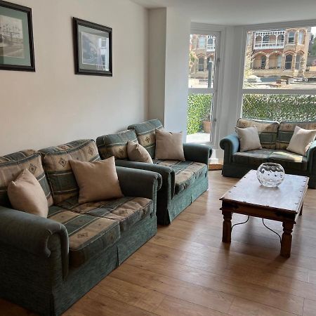 אילפרקומב Beautiful Apartment,No 1, With Parking מראה חיצוני תמונה