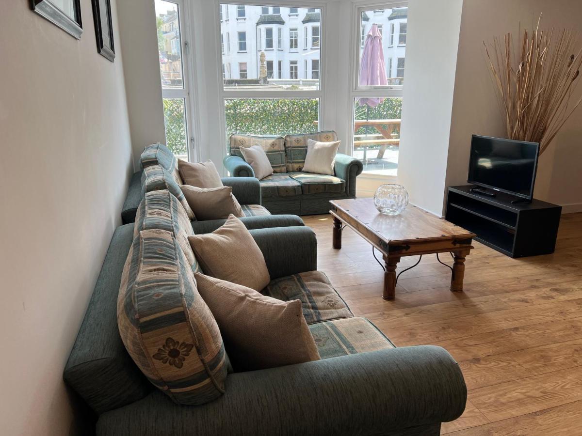 אילפרקומב Beautiful Apartment,No 1, With Parking מראה חיצוני תמונה