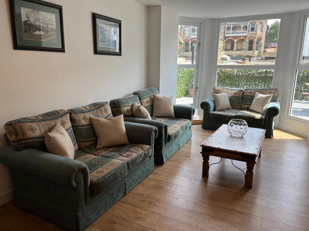 אילפרקומב Beautiful Apartment,No 1, With Parking מראה חיצוני תמונה